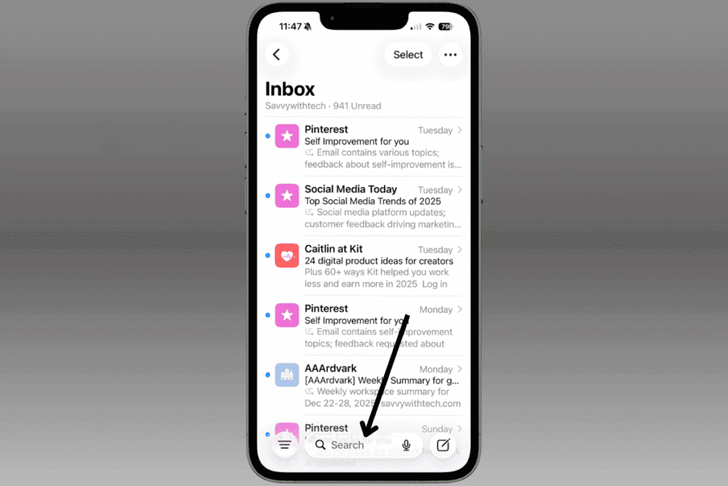 Example showing the change of the Search bar in iOS 26